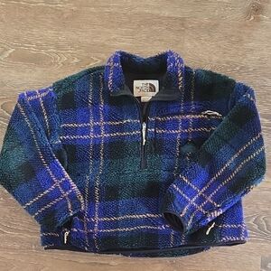 North Face Pull Over
